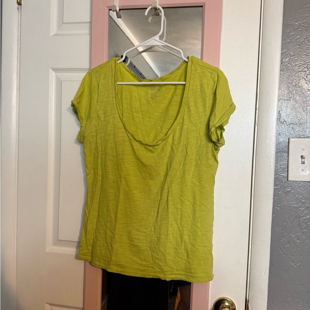 Old Navy Short Sleeve Tee in Bright Green